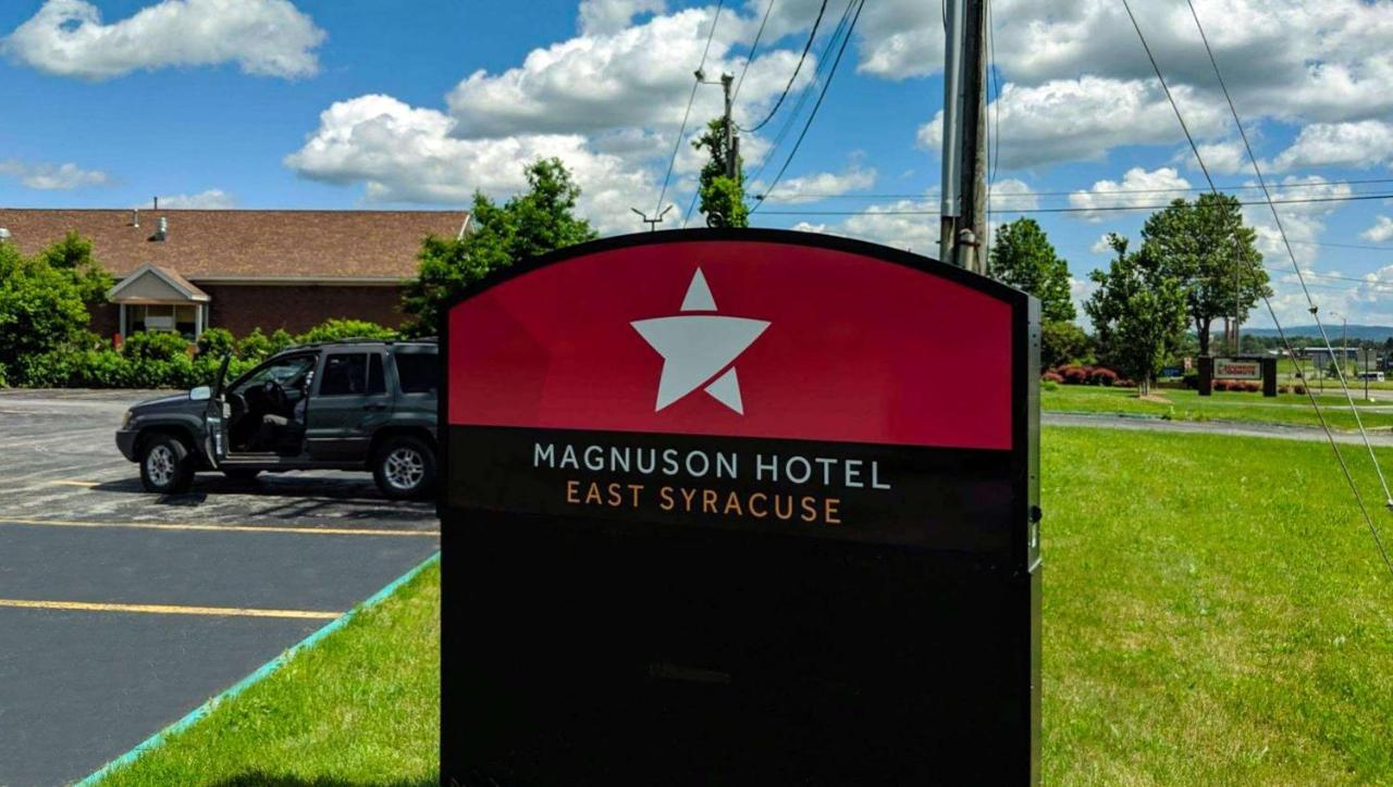 Magnuson Hotel East סירקיוז מראה חיצוני תמונה