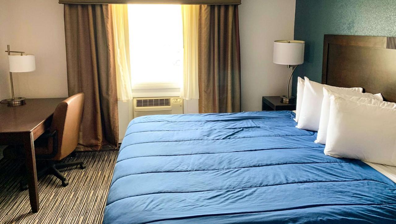 Magnuson Hotel East סירקיוז מראה חיצוני תמונה